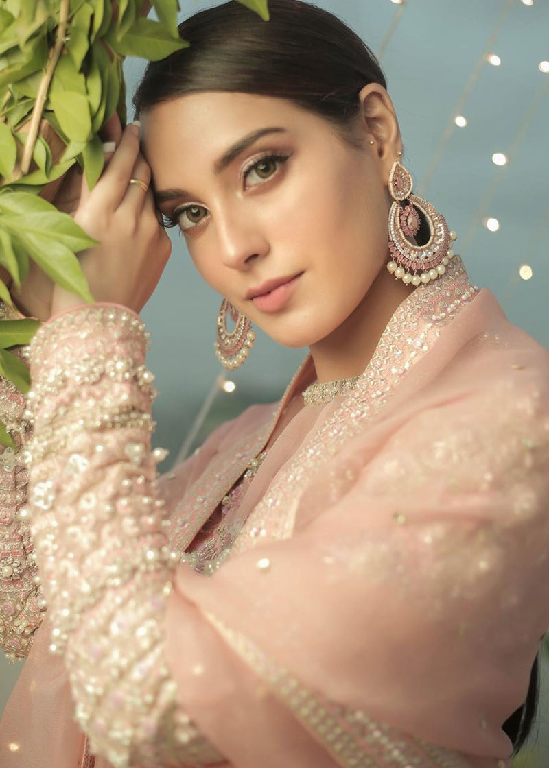 Iqra Aziz